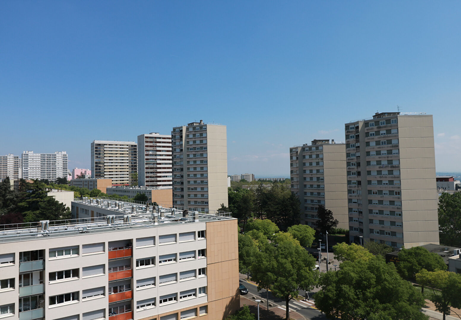 Appartement 5 pièces - 86m² - RILLIEUX LA PAPE