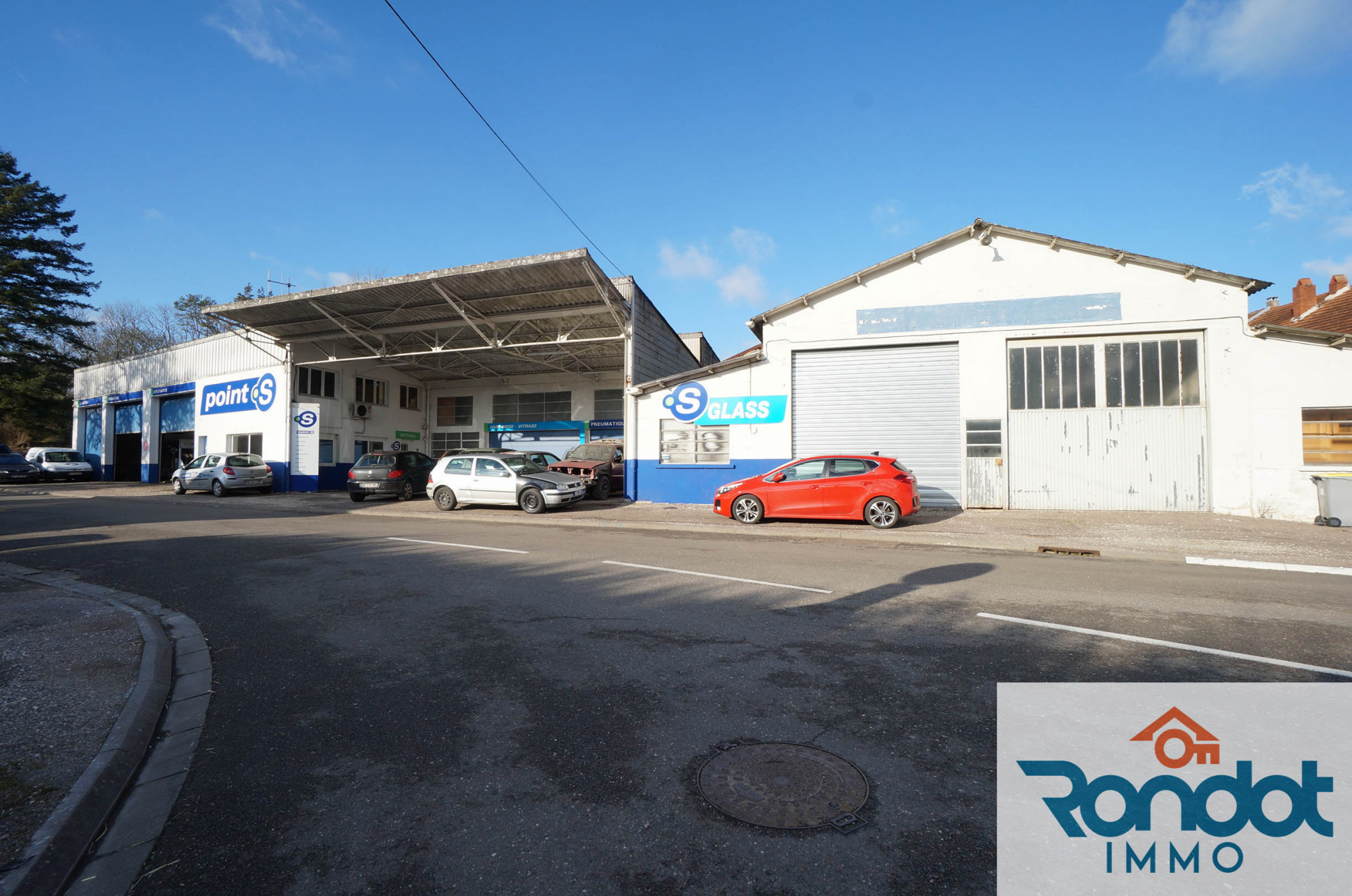 Local commercial  - 800m² - SELONGEY