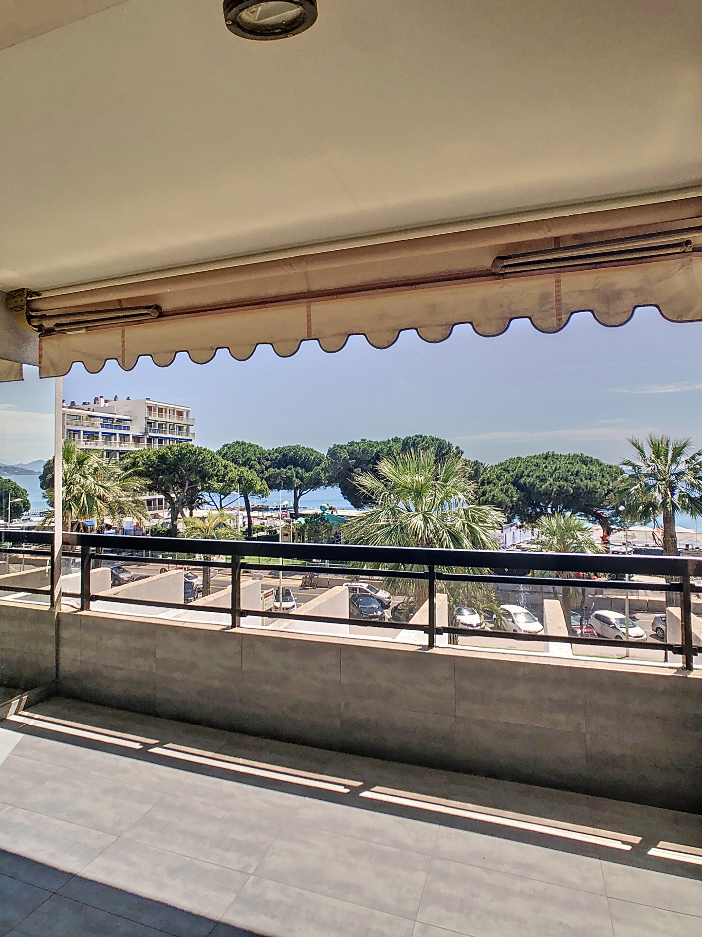 Appartement 3 pièces - 84m² - ANTIBES