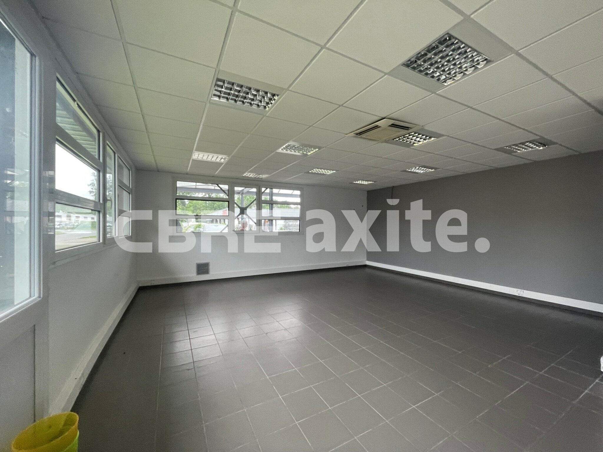 Local Professionnel  - 120m² - ANNECY