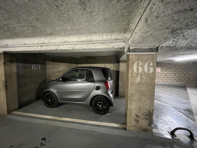 Parking  - PARIS - 16ème