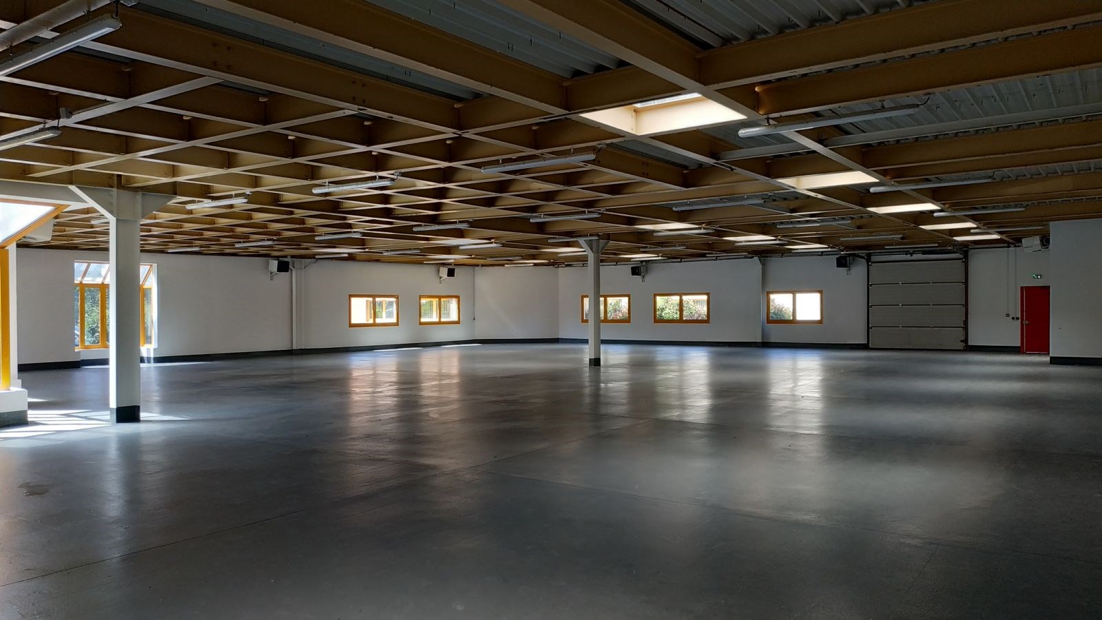 Local industriel  - 316m²