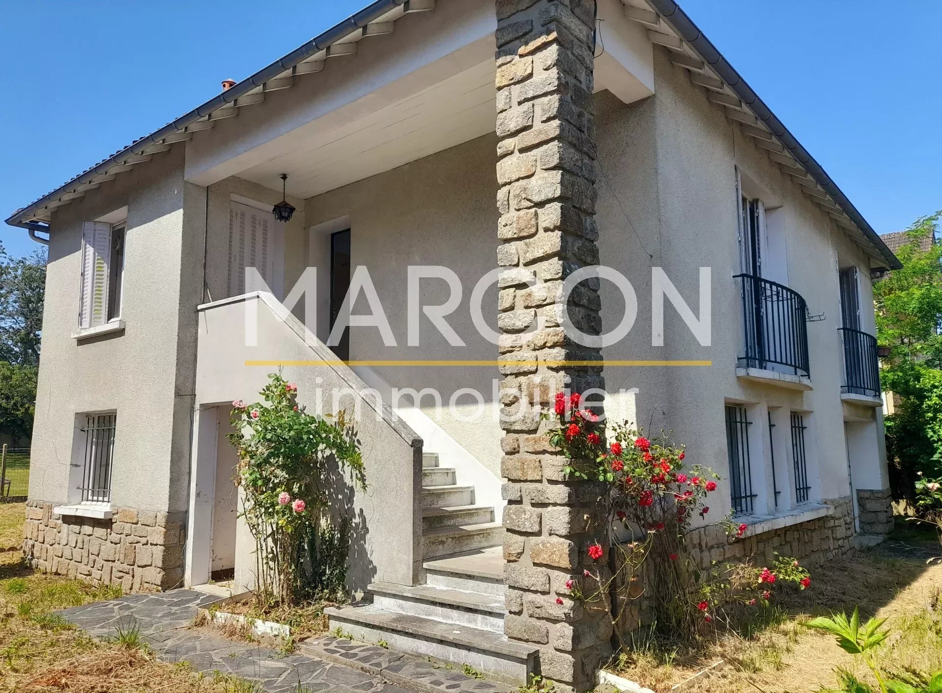 Maison 10 pièces - 105m² - LA SOUTERRAINE