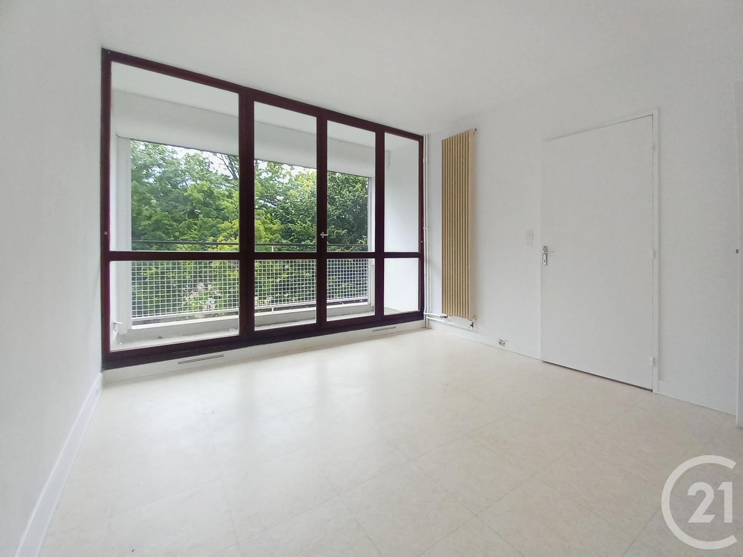 Appartement 2 pièces - 42m² - VAUX LE PENIL