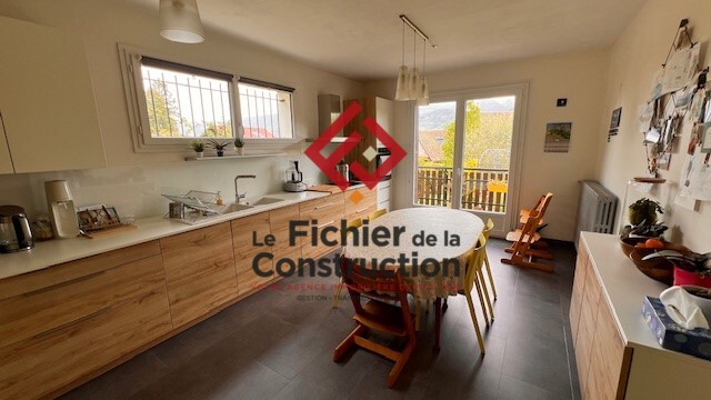 Maison 10 pièces - 256m² - CROLLES