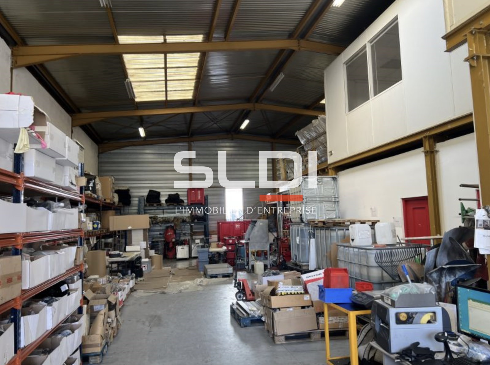 Local industriel  - 715m² - VENISSIEUX