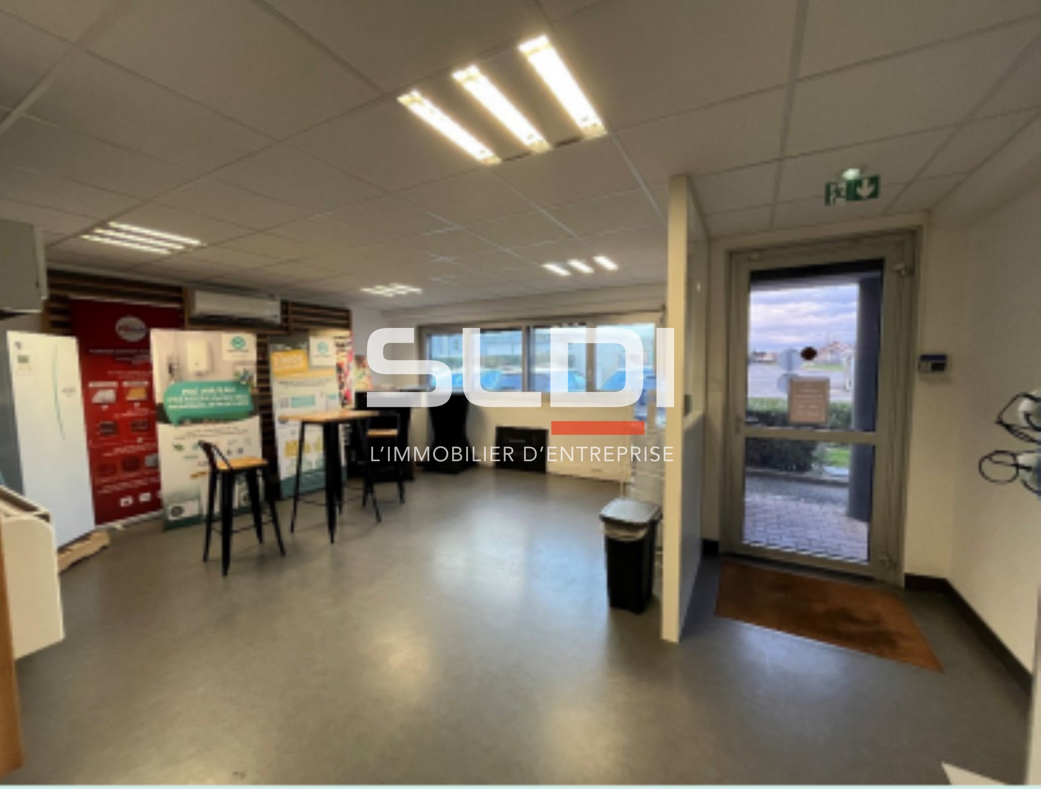 Local industriel  - 887m² - DECINES CHARPIEU