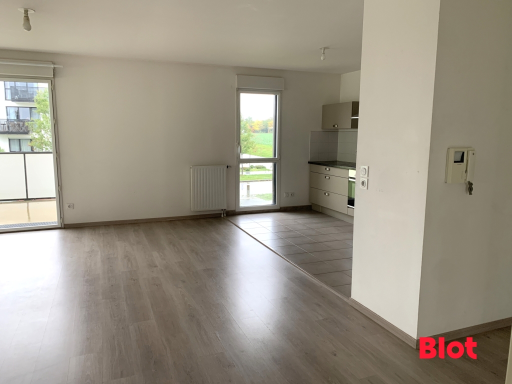 Appartement 4 pièces - 86m² - VEZIN LE COQUET