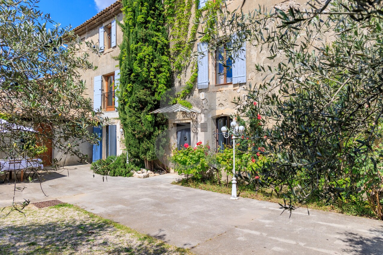 Maison 11 pièces - 487m² - ST REMY DE PROVENCE