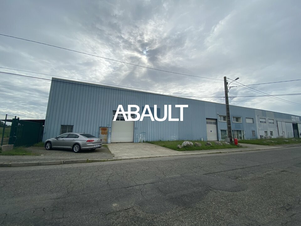 Local industriel  - 1 500m² - ST ALBAN