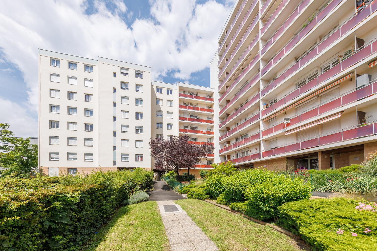 Appartement 3 pièces - 66m² - CLERMONT FERRAND