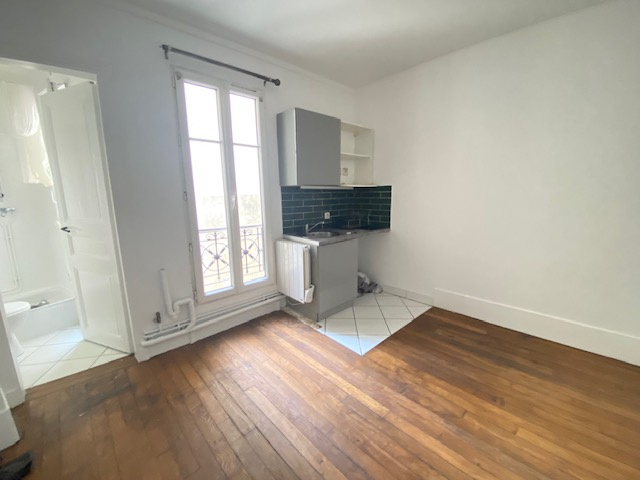 Appartement 1 pièce - 11m² - PARIS  - 18ème