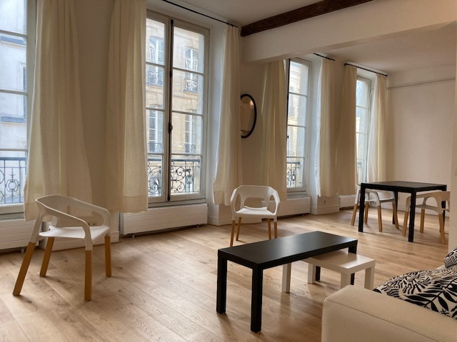 Appartement 2 pièces - 66m² - PARIS  - 1er