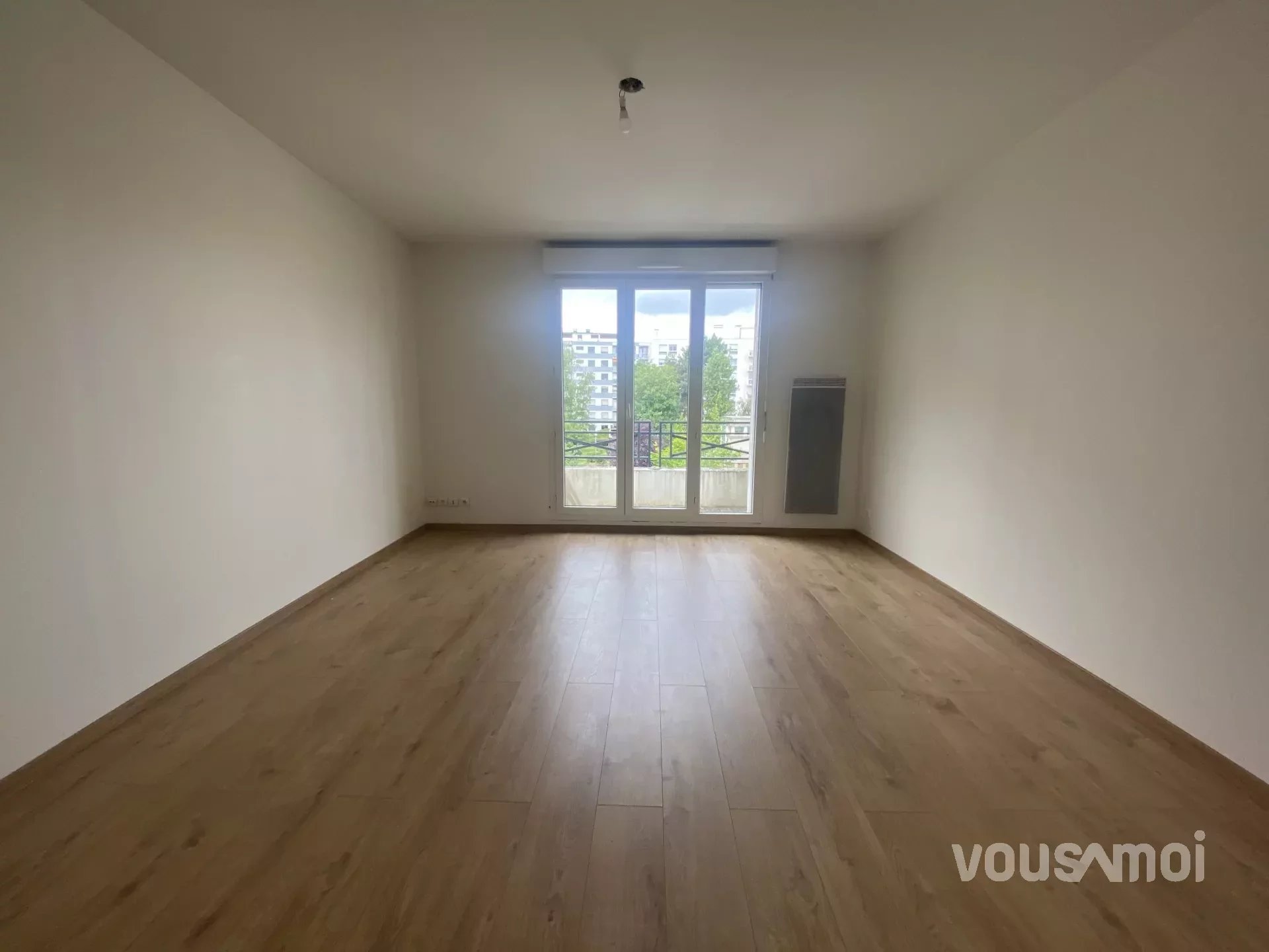 Appartement 3 pièces - 68m² - COURBEVOIE