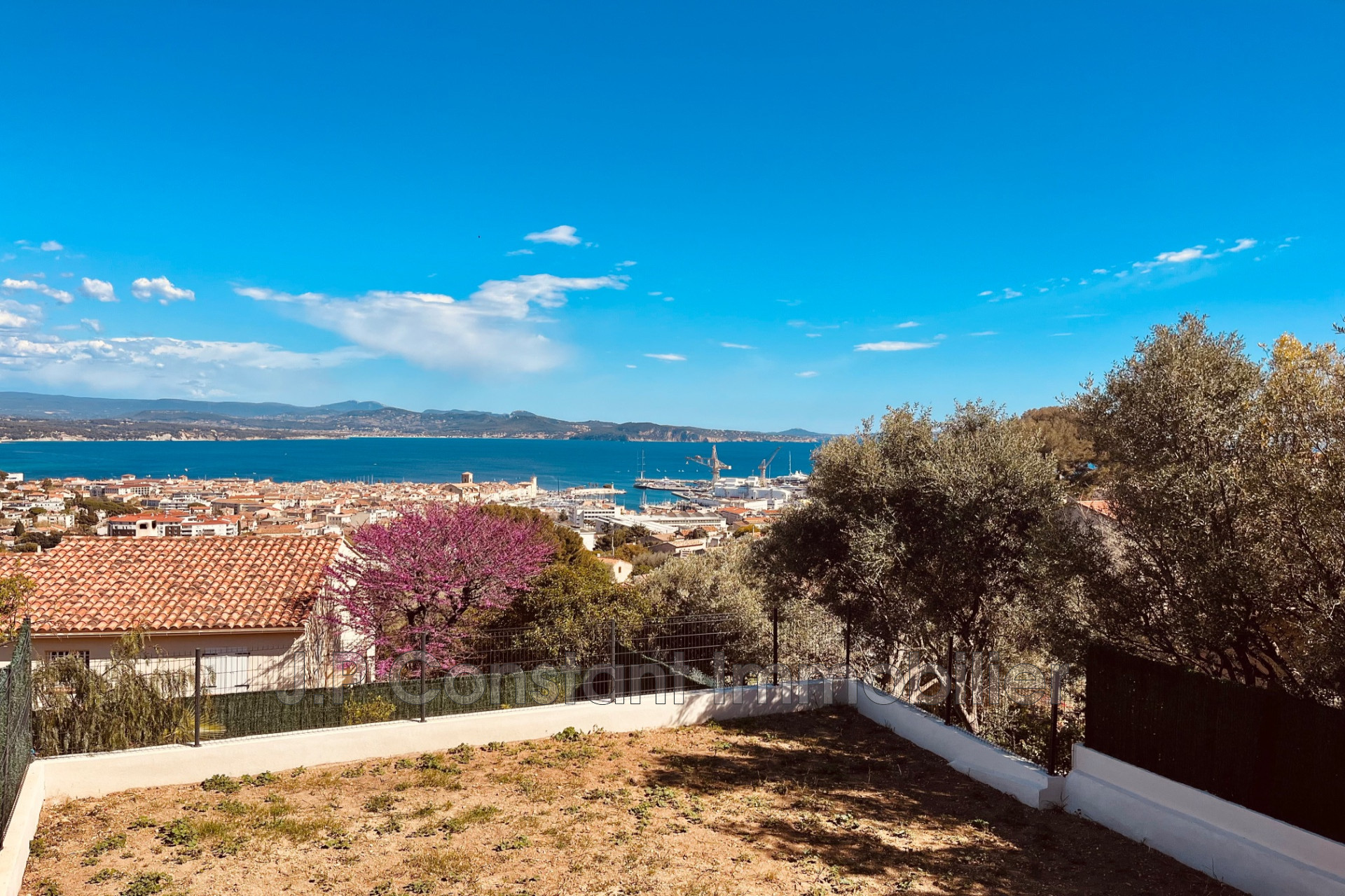 Maison 3 pièces - 83m² - LA CIOTAT