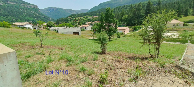 Terrain  - 665m² - ANNOT