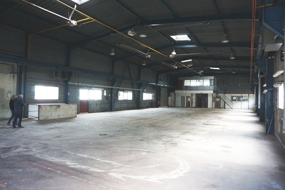 Local industriel  - 926m²