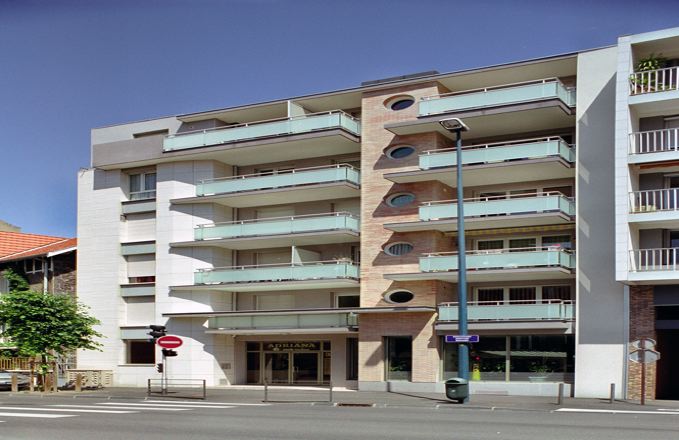 Appartement 2 pièces - 34m² - CLERMONT FERRAND
