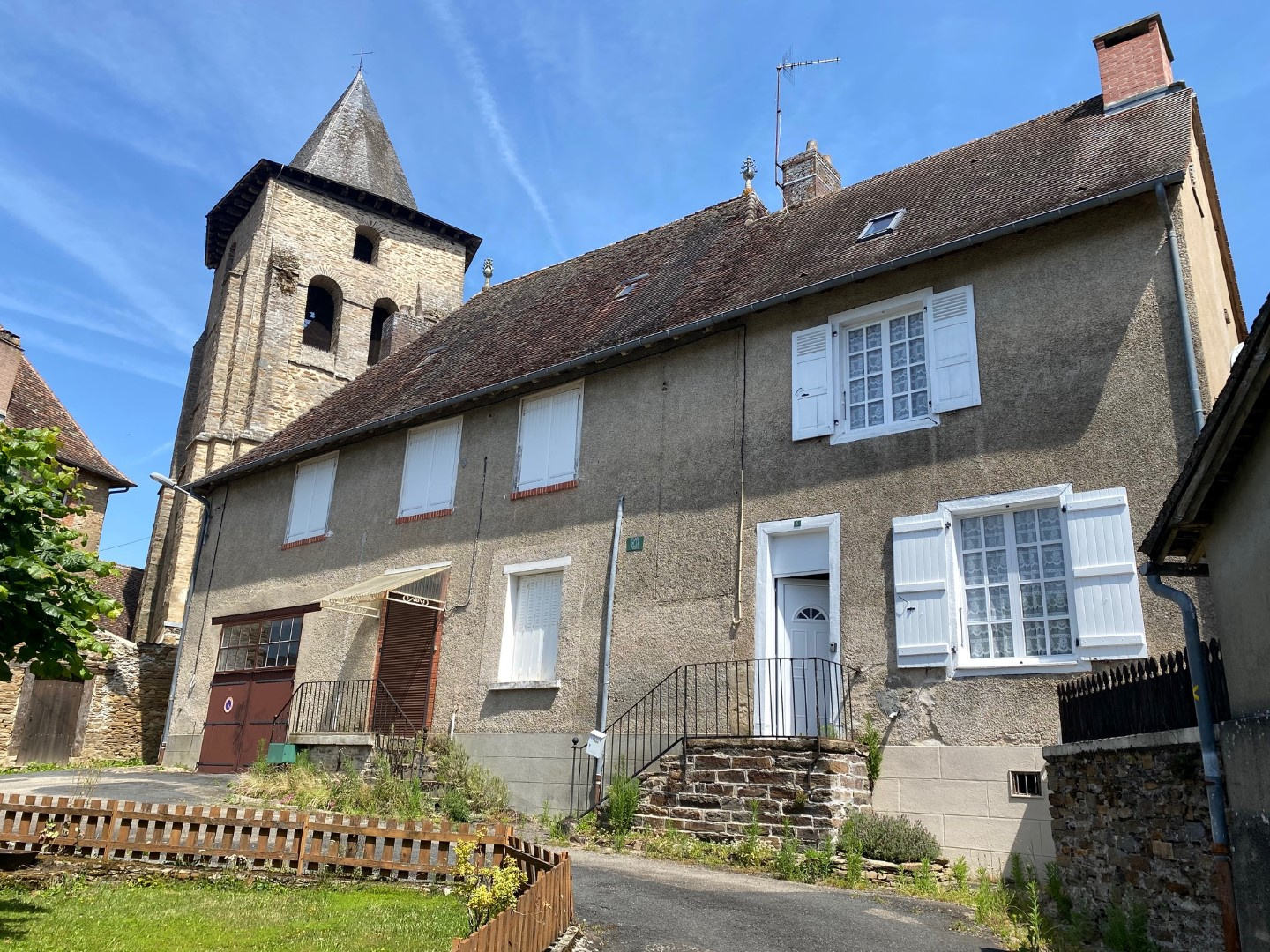 Maison 3 pièces - 61m² - COUSSAC BONNEVAL