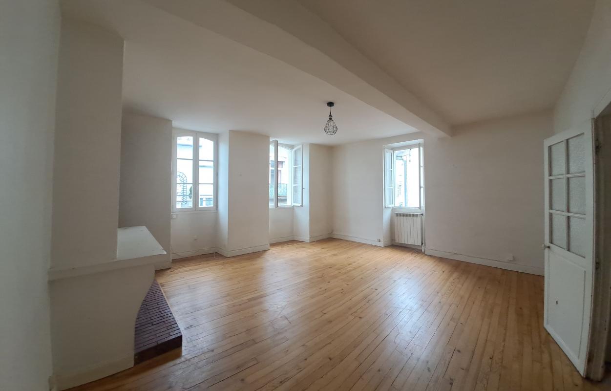 Appartement 2 pièces - 60m² - NAY