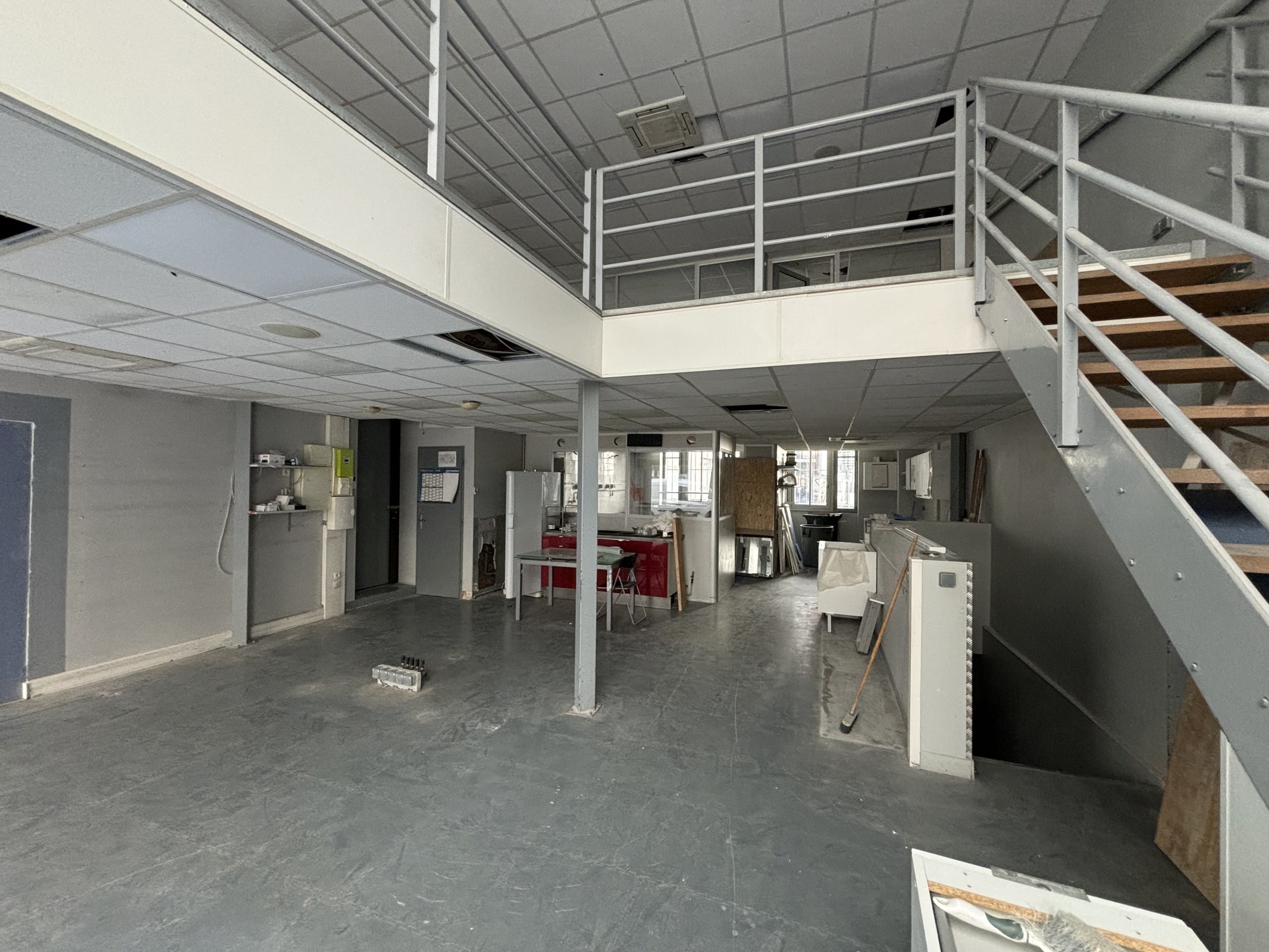 Local Professionnel  - 165m² - LYON  - 3ème