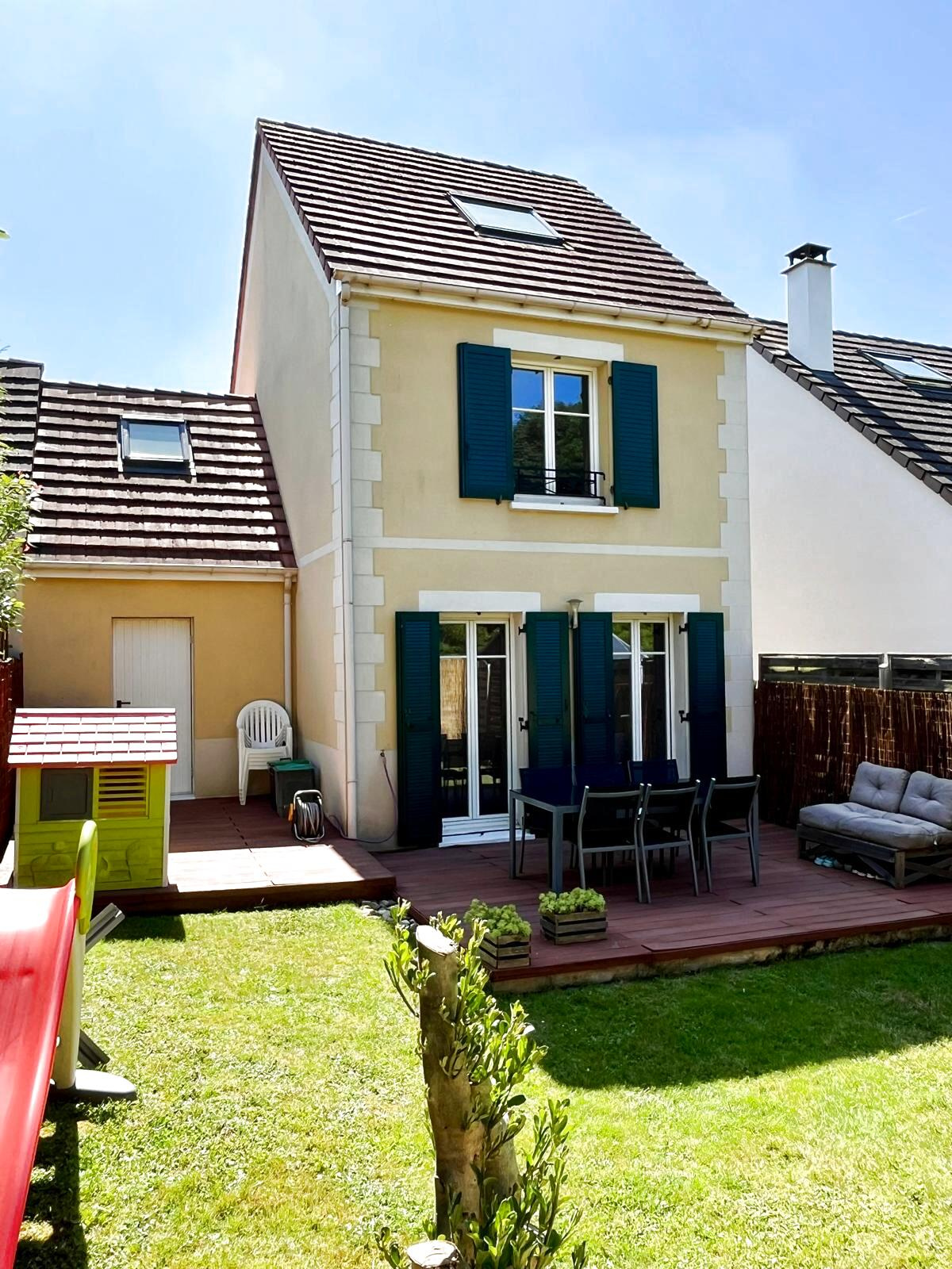 Maison 4 pièces - 72m² - LA QUEUE EN BRIE