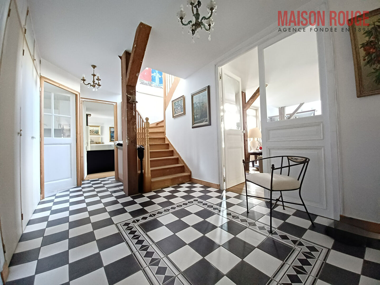 Maison 12 pièces - 359m²