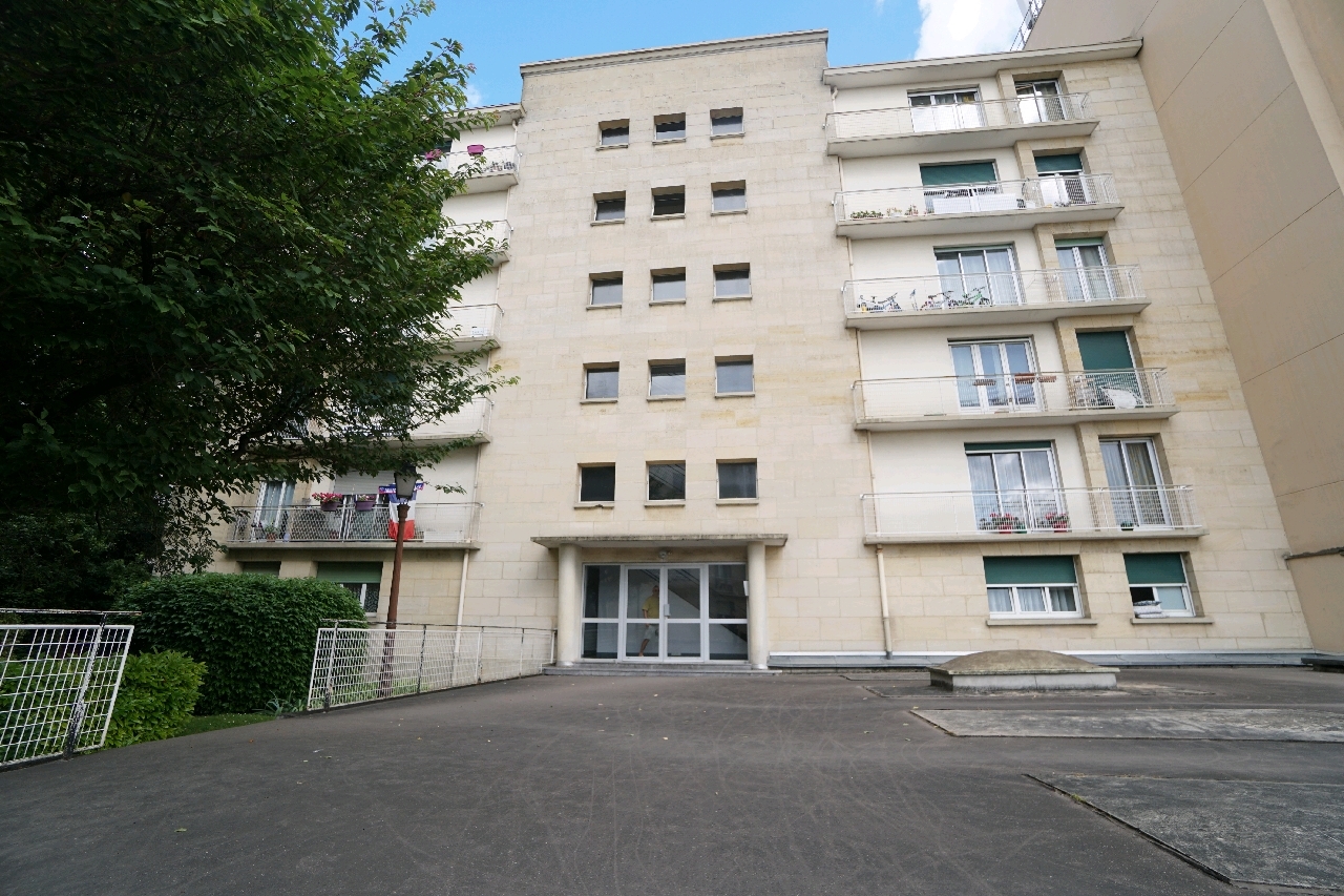 Appartement 1 pièce - 32m² - AULNAY SOUS BOIS