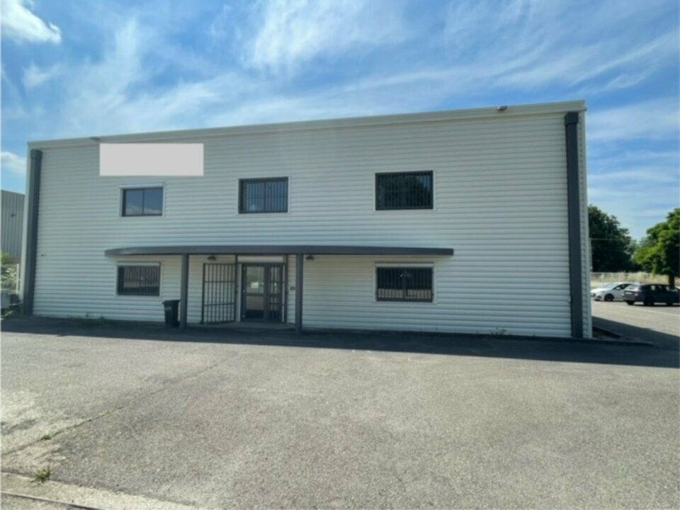 Local industriel  - 771m² - BEAUREPAIRE