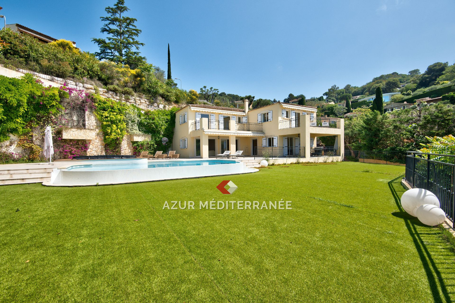 Maison 6 pièces - 226m² - VILLEFRANCHE SUR MER