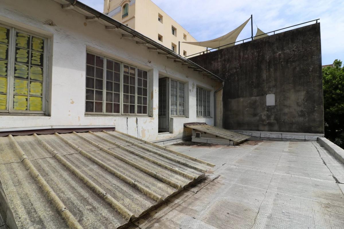 Local commercial  - 272m² - NICE
