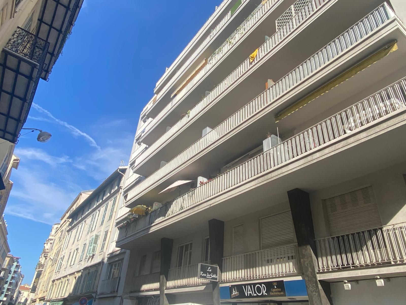 Appartement 2 pièces - 49m² - NICE