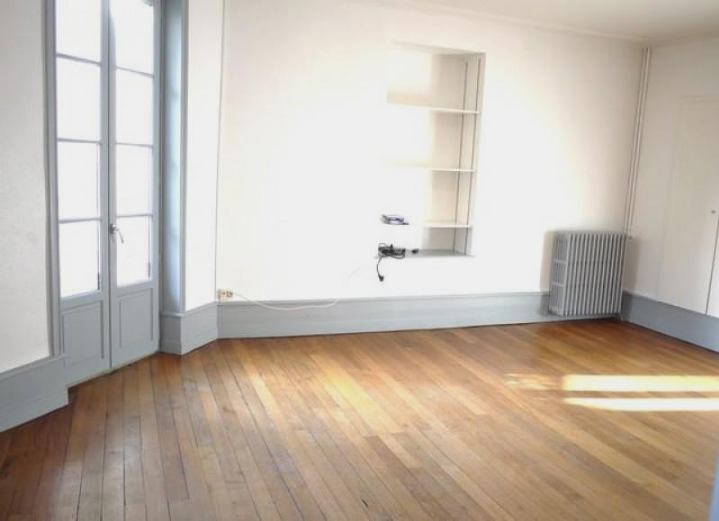 Appartement 1 pièce - 40m² - BOURBON L ARCHAMBAULT