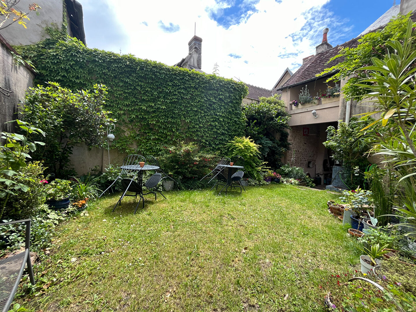 Maison 10 pièces - 235m²