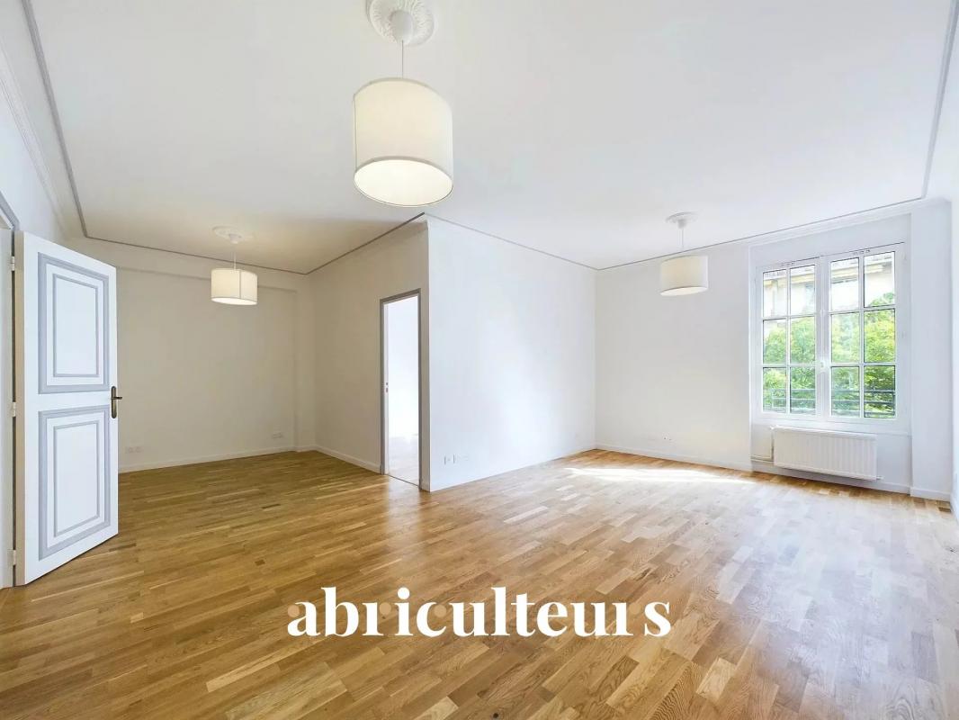 Appartement 3 pièces - 84m² - PARIS - 16ème