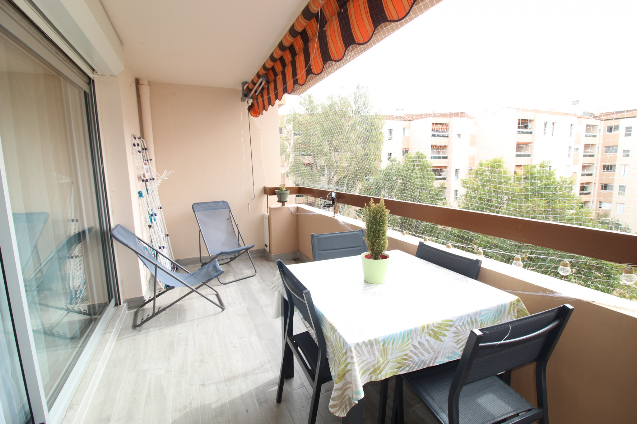 Appartement 4 pièces - 95m² - HYERES