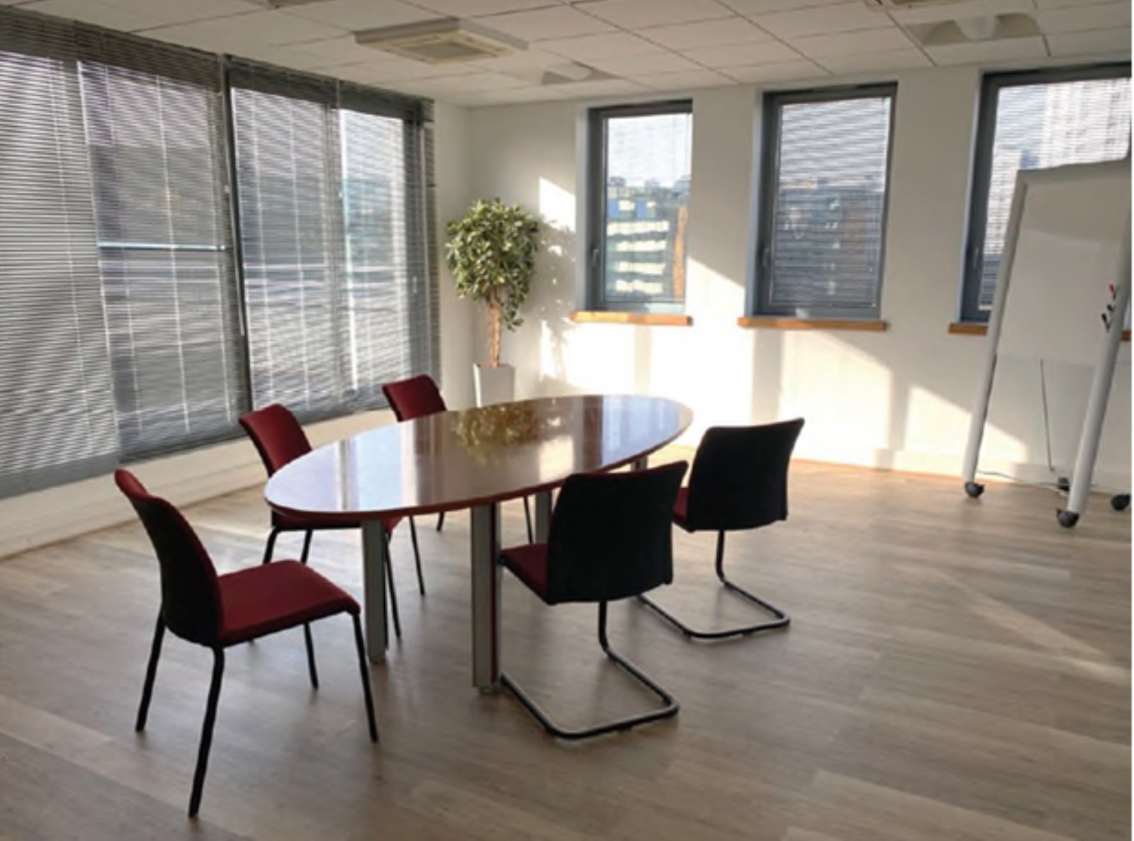 Local Professionnel  - 3 321m²