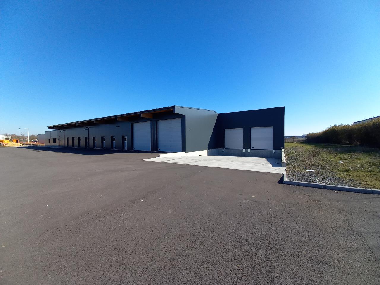 Local industriel  - 779m² - MONDEVILLE