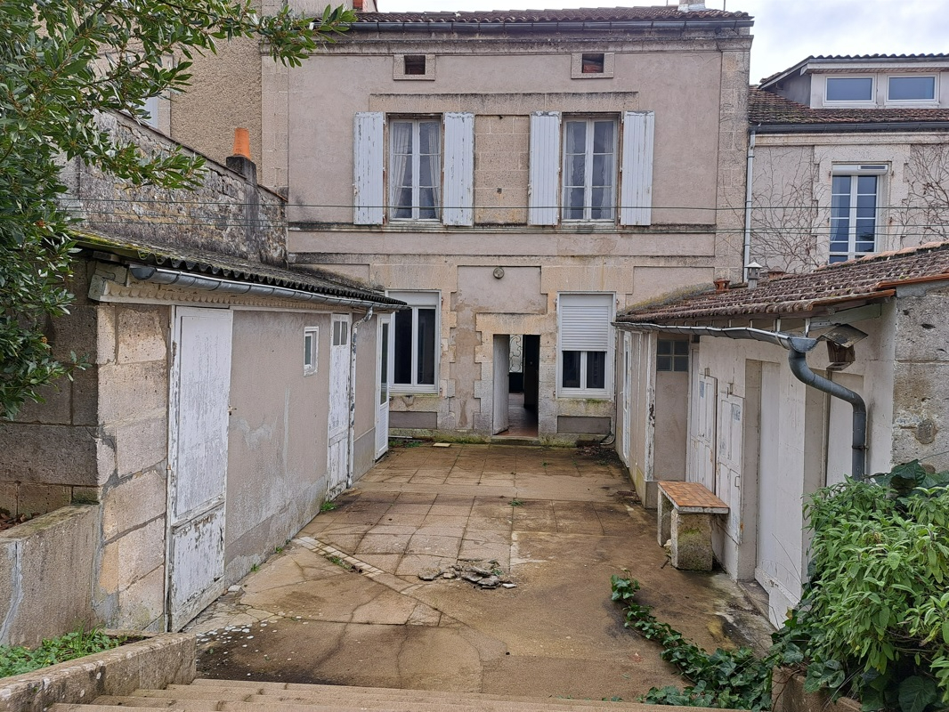 Maison 6 pièces - 175m² - ANGOULEME