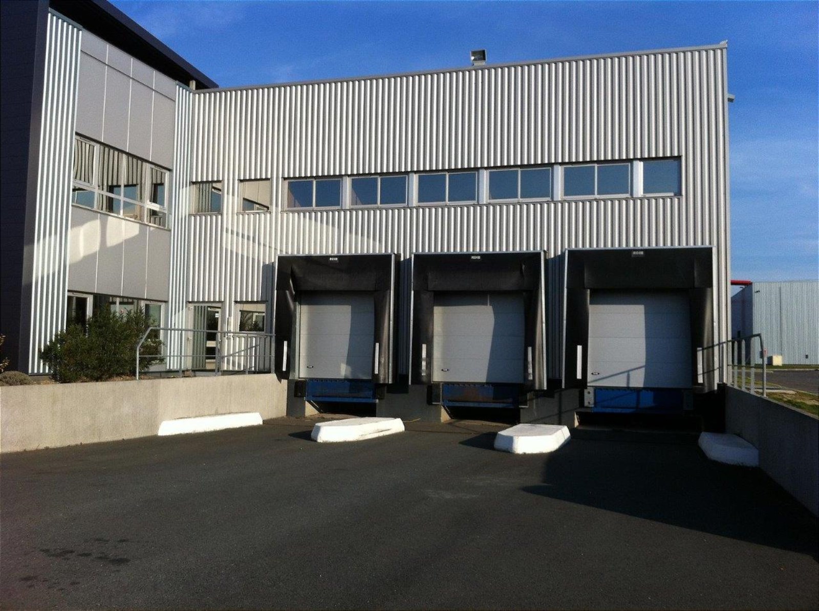 Local industriel  - 2 914m²