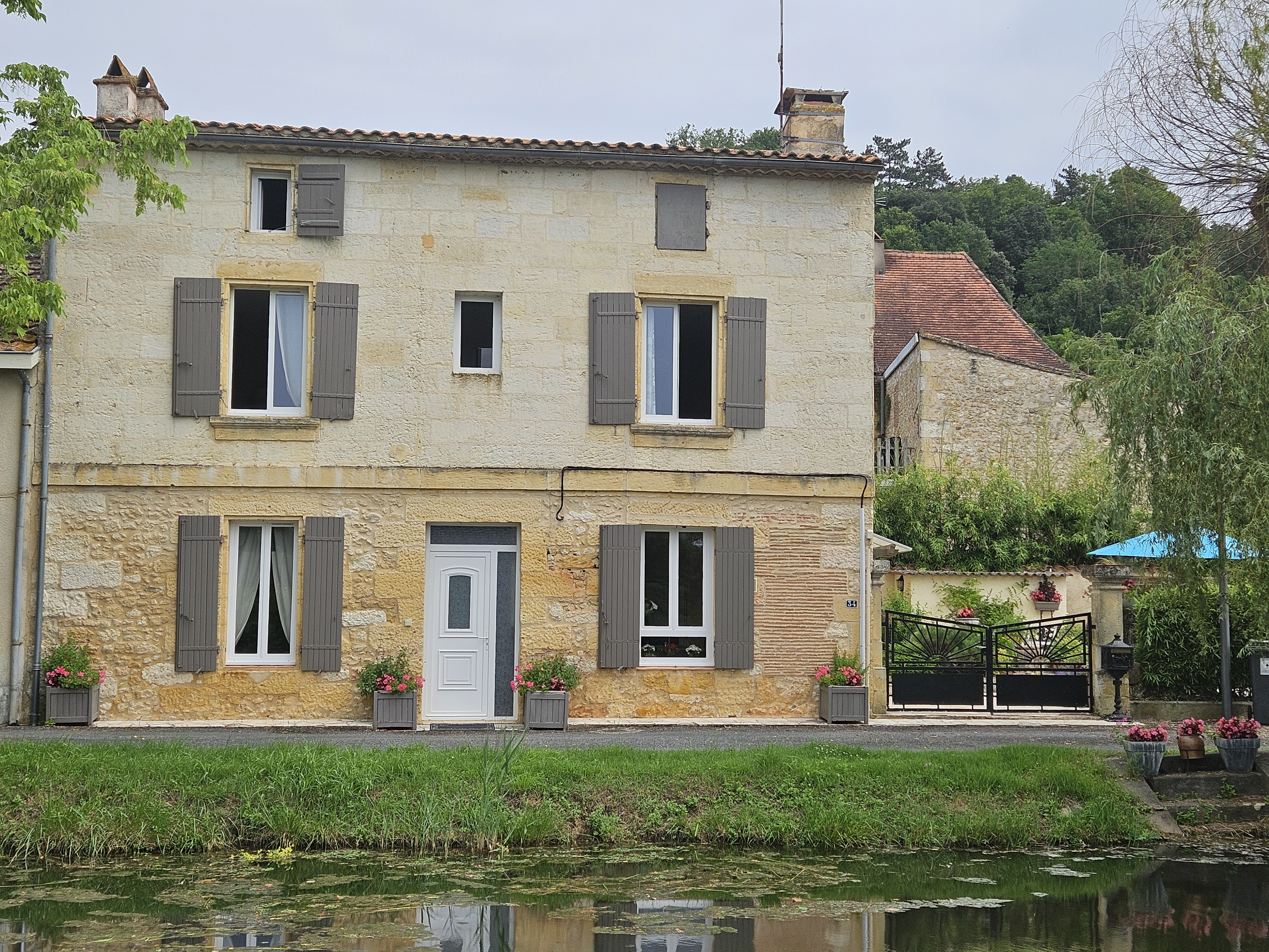 Maison 6 pièces - 134m² - ST CAPRAISE DE LALINDE