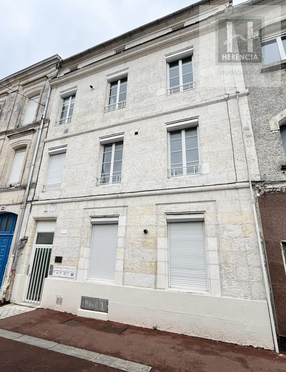 Immeuble  - 300m² - ANGOULEME