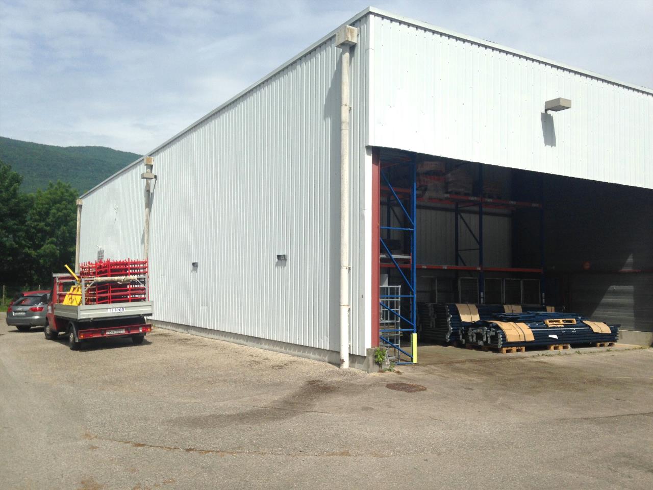 Local industriel  - 250m² - SERRIERES EN CHAUTAGNE