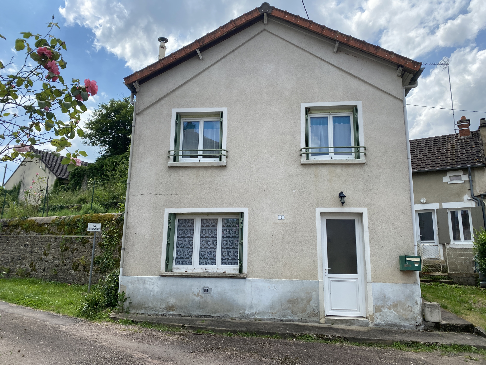 Maison 4 pièces - 74m² - MONCEAUX LE COMTE