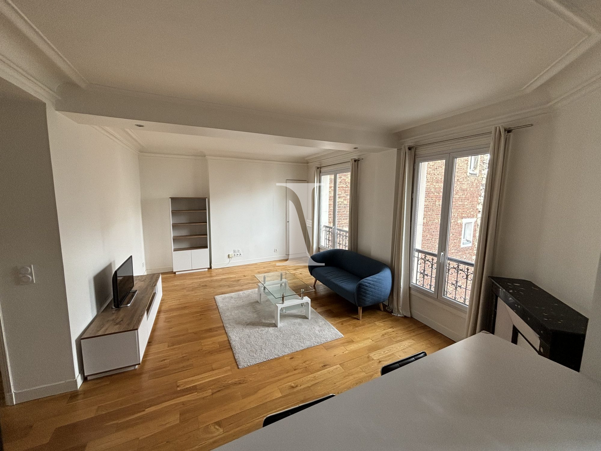 Appartement 2 pièces - 51m² - LEVALLOIS PERRET