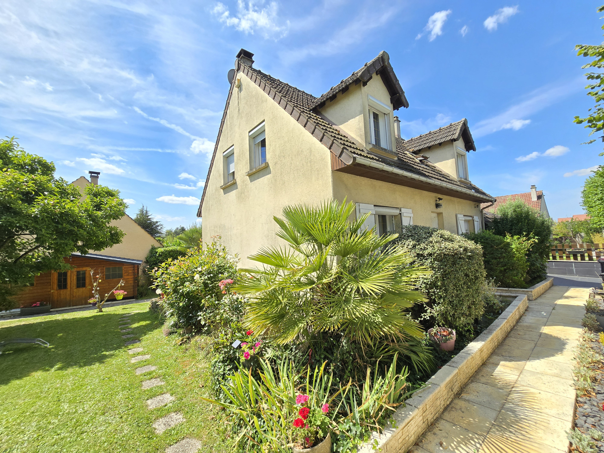 Maison 6 pièces - 136m² - ORMESSON SUR MARNE