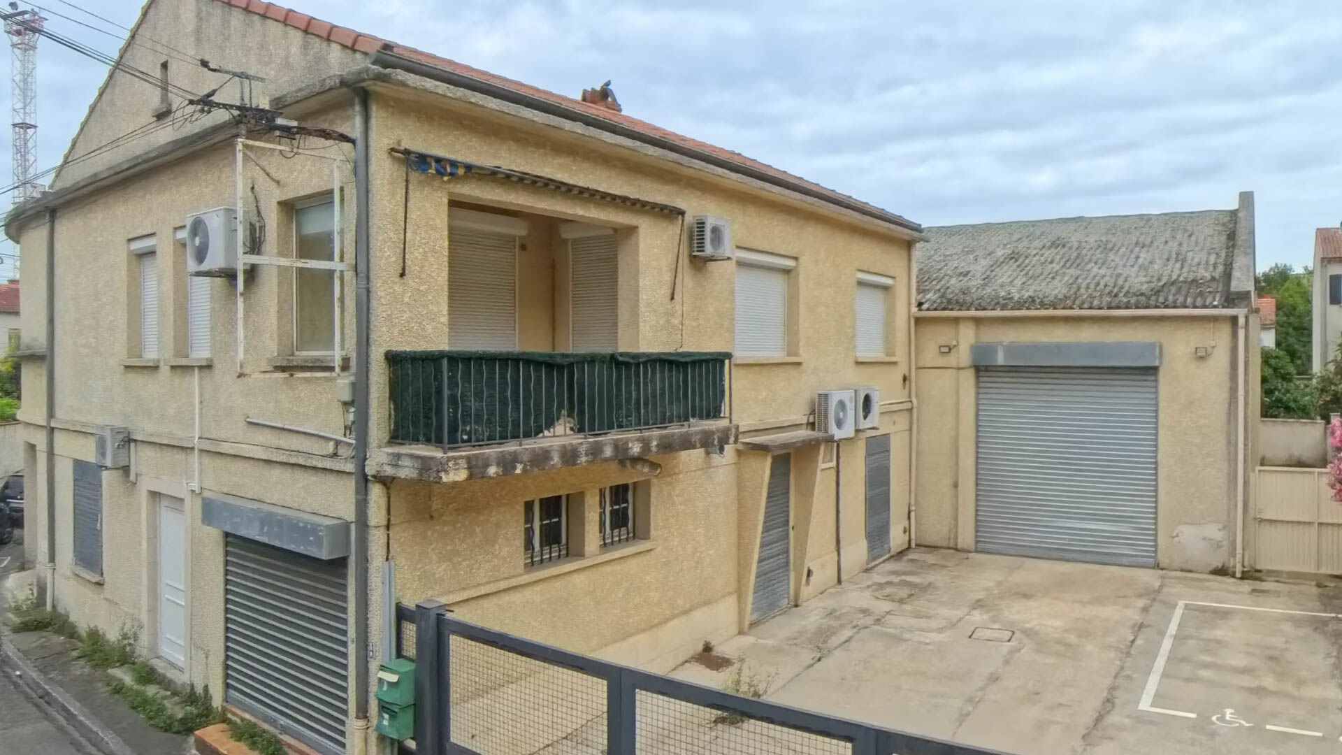 Local industriel  - 110m² - AVIGNON