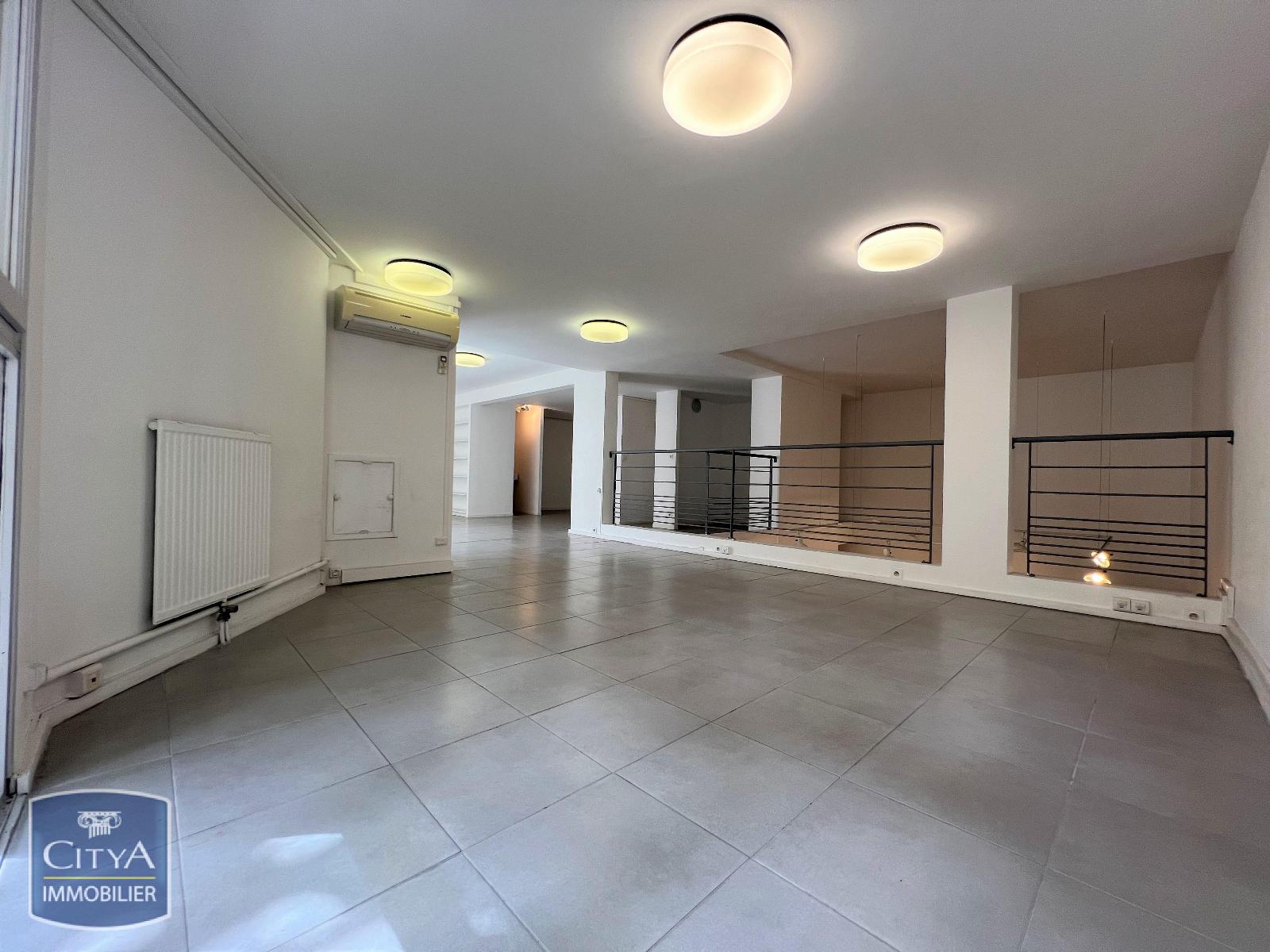 Local Professionnel  - 182m² - AVIGNON