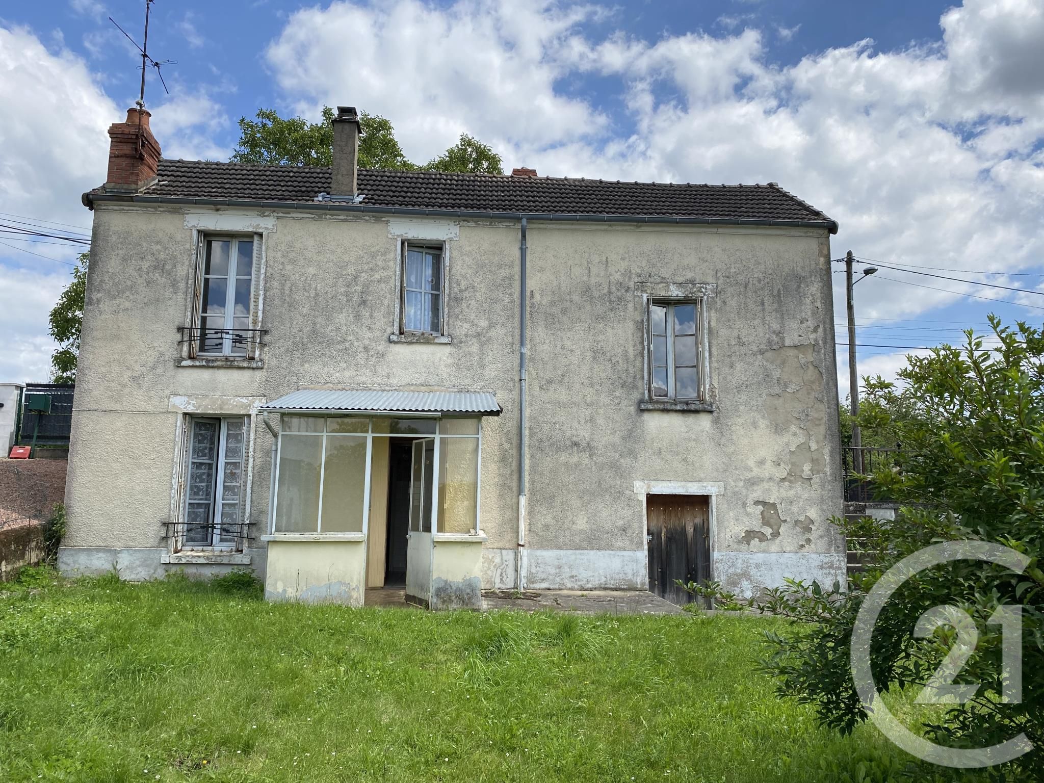 Maison 3 pièces - 50m² - VARENNES VAUZELLES