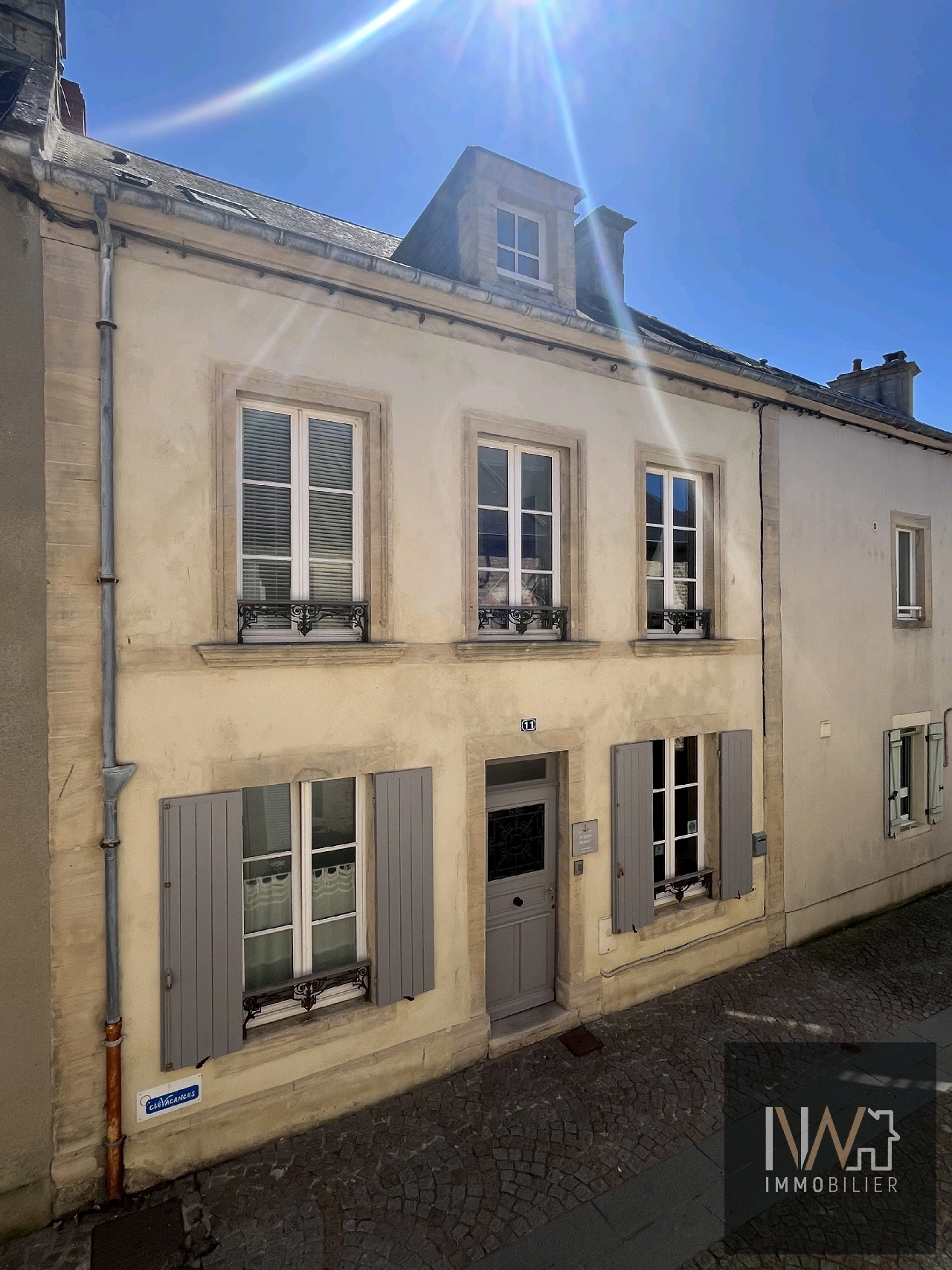 Maison  - 81m² - PORT EN BESSIN HUPPAIN